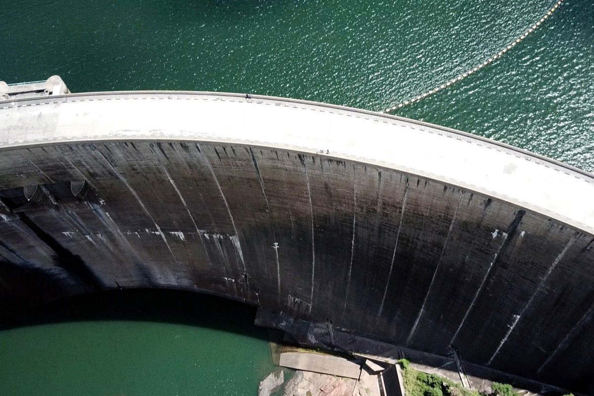 Kariba-dam-on-the-Zambezi-river